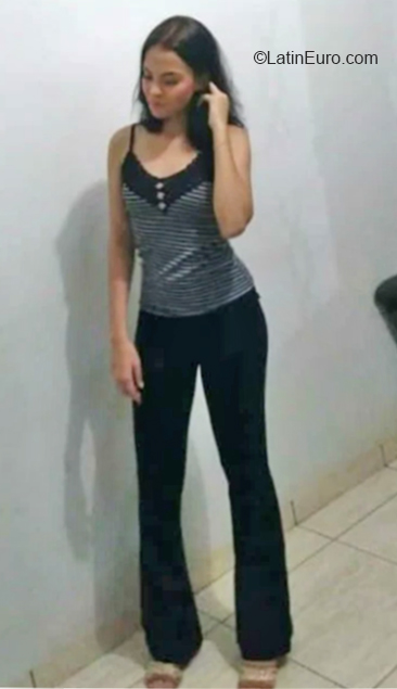 Date this lovely Brazil girl Leandra from Santa Vitoria BR10550