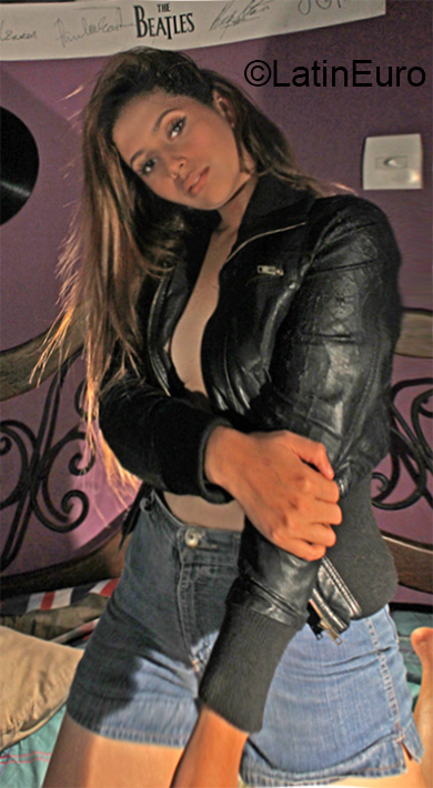 Date this young Venezuela girl Natalia from Maracaibo VE1617