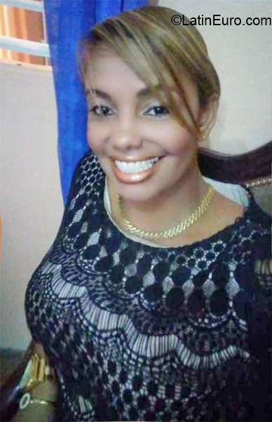 Date this sensual Dominican Republic girl Abby from Santo Domingo DO32461