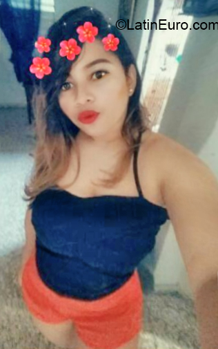 Date this funny Dominican Republic girl Daniela from Santo Domingo DO32590