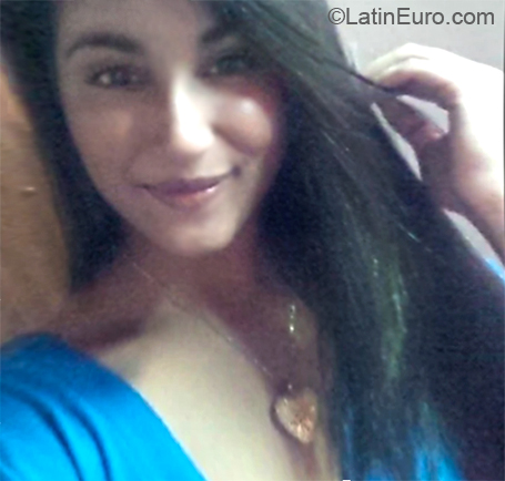 Date this delightful Venezuela girl Pierina from Caracas VE1687