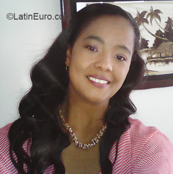 Date this exotic Colombia girl Adriana from Bogota CO24014