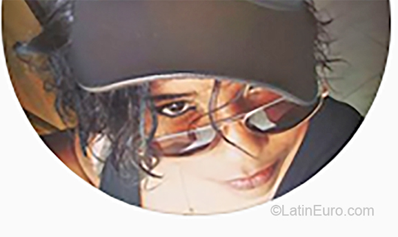 Date this stunning Dominican Republic girl Giselle from Santo Domingo DO32736