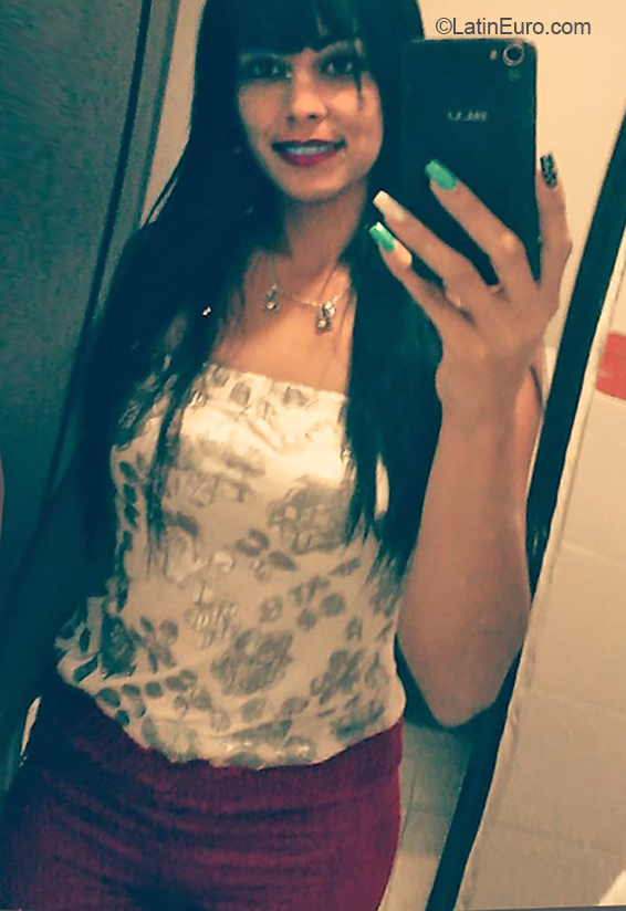 Date this charming Venezuela girl Greisi from Acarigua VE1881