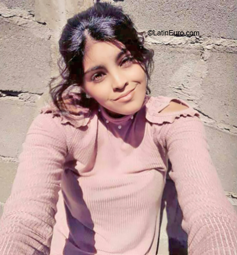 Date this young Argentina girl Rocio from Maria Grande AR139