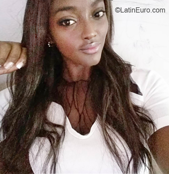 Date this passionate Colombia girl Marian from Cali CO24024