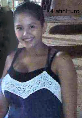 Date this young Colombia girl Angie from Cartagena CO24030