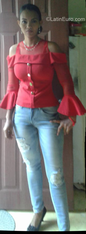 Date this lovely Dominican Republic girl Sarah from Puerto Plata DO32757