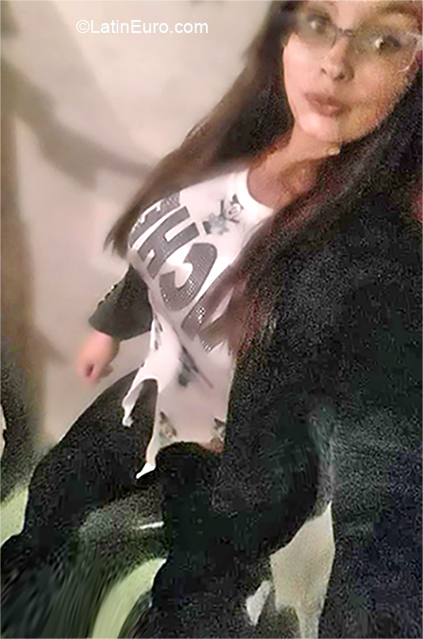Date this nice looking Colombia girl Alexandra from Bogota CO24098