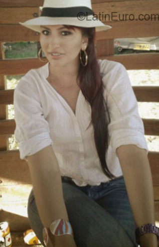 Date this georgeous Colombia girl Liseth from Bogota CO24057