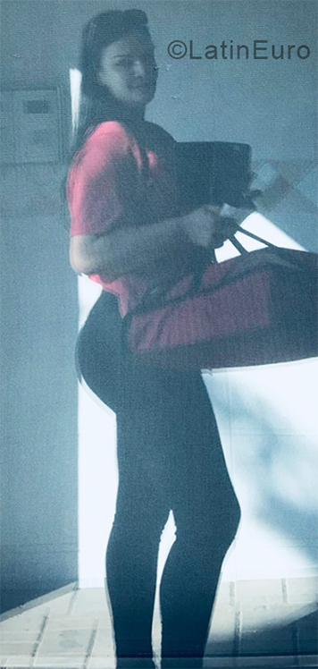 Date this attractive Brazil girl Renata from Aimores BR10592