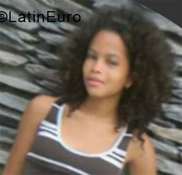 Date this pretty Dominican Republic girl Winifer from Santo Domingo DO32832