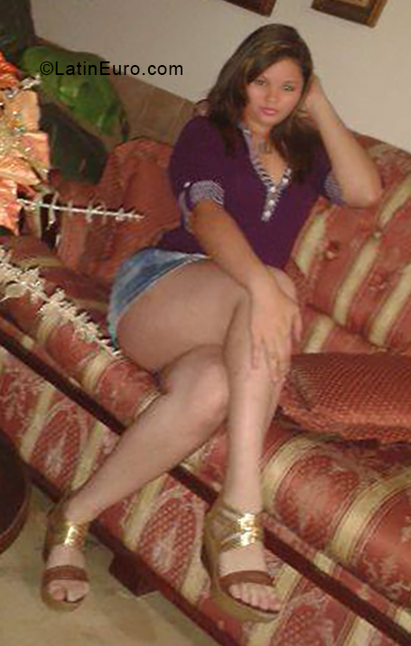 Date this pretty Venezuela girl Liliana from Caracas VE1766