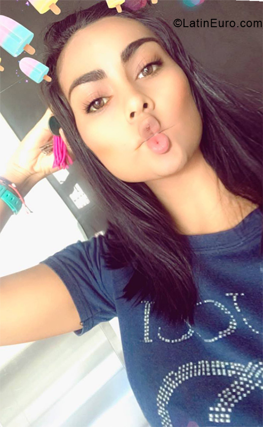 Date this sultry Venezuela girl Magilet from Puerto Ordaz VE1791