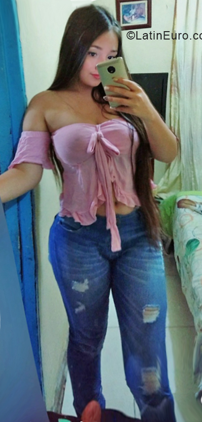 Date this exotic Colombia girl Jenifer from Medellin CO24191