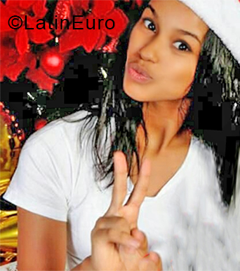Date this fun Dominican Republic girl Paola from Santo Domingo DO33822
