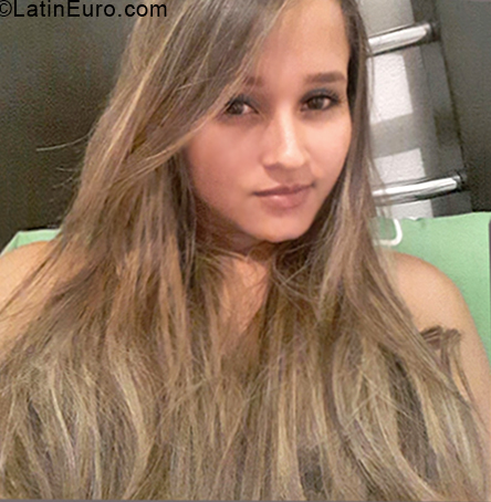 Date this athletic Colombia girl Tatiana from Cali CO24236