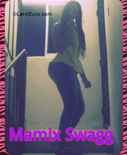 Date this good-looking Dominican Republic girl Abi from Santo Domingo DO33054