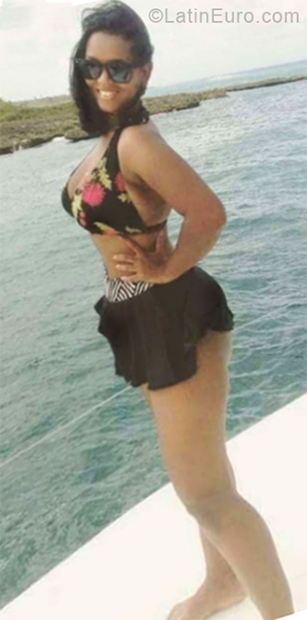 Date this sultry Dominican Republic girl Maria from Santo Domingo DO33070