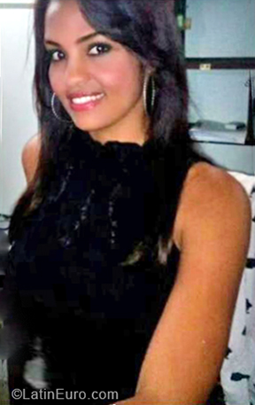 Date this gorgeous Dominican Republic girl Shecid from Samana DO33079