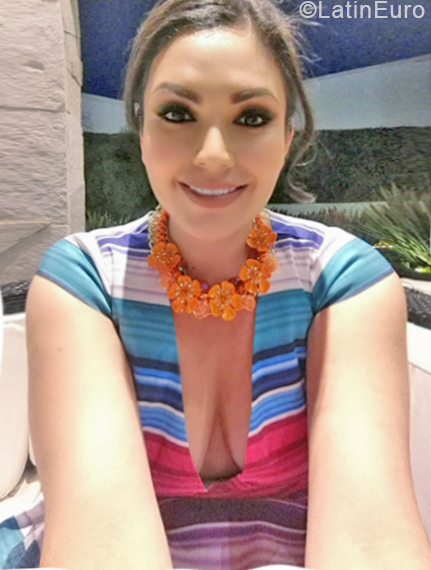 Date this gorgeous Mexico girl Fatima from San Luis Potosi MX1617
