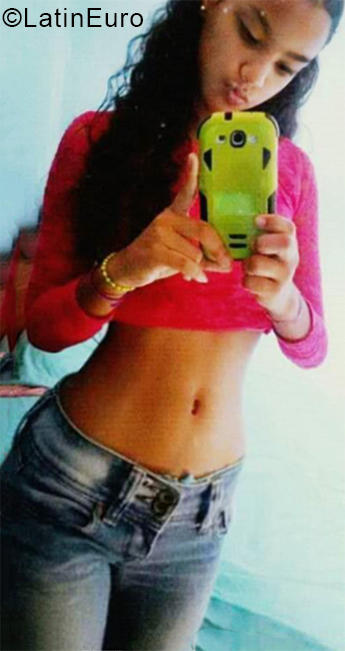 Date this good-looking Venezuela girl Claymar from Miranda VE2175