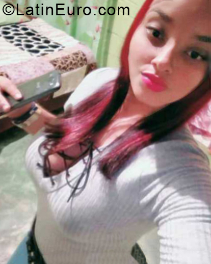 Date this attractive Dominican Republic girl Mary from Santo Domingo DO33147