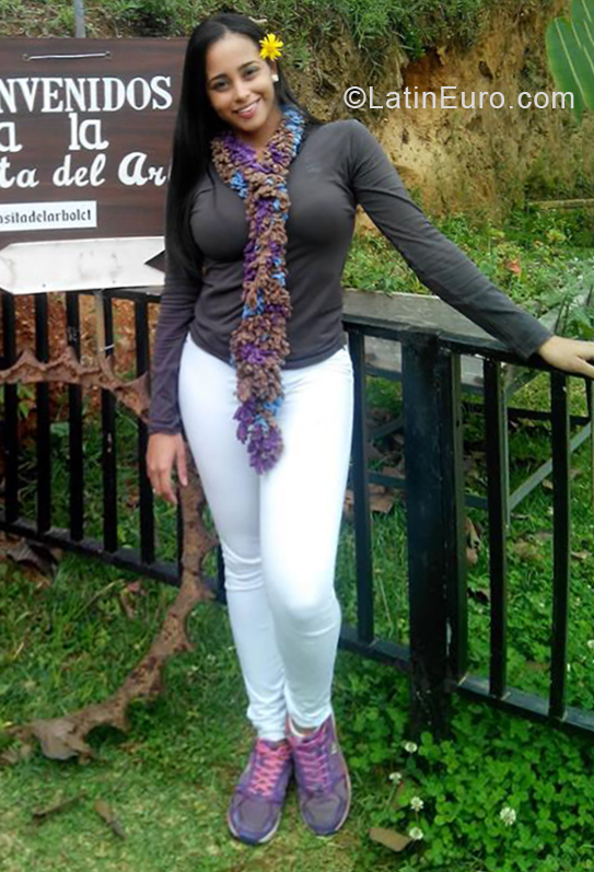 Date this exotic Venezuela girl Kathelyn from Caracas VE1882