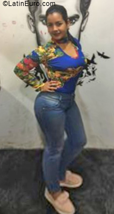 Date this stunning Venezuela girl Noralvis from Carora VE1899