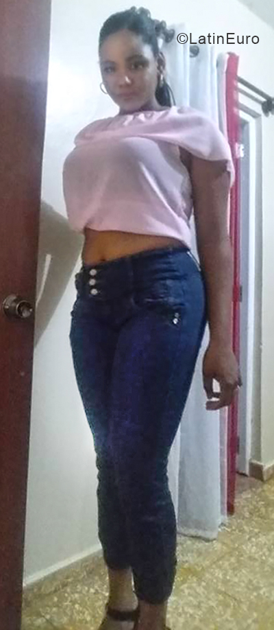 Date this beautiful Dominican Republic girl Wilberie from Puerta Plata DO33208