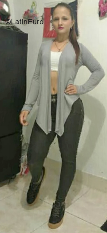 Date this funny Colombia girl Leidy from Manizales CO24426