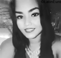 Date this pretty Colombia girl Vanessa from Barranquilla CO24475