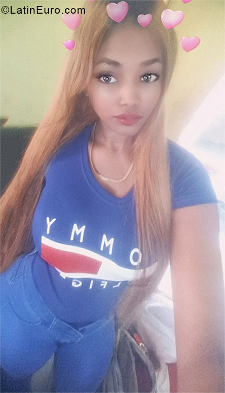Date this happy Dominican Republic girl Anabell from Santo Domingo DO33342