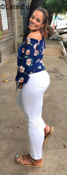 Date this fun Dominican Republic girl Midred from Santo Domingo DO33347
