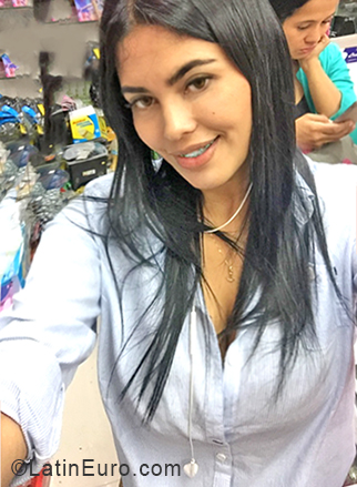 Date this hard body Colombia girl Kelly from Barranquilla CO24516