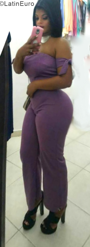 Date this good-looking Dominican Republic girl Oscaterin from Santiago DO33370