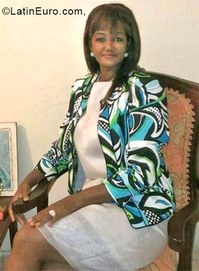 Date this hard body Dominican Republic girl Dominga from Santo Domingo DO33378