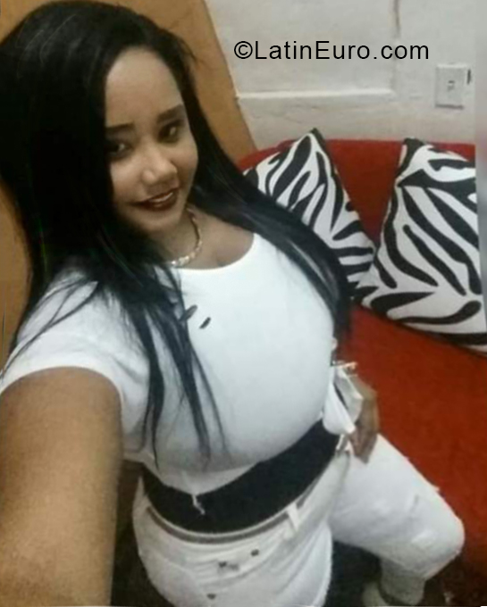 Date this passionate Dominican Republic girl Mariela from Santo Domingo DO33388
