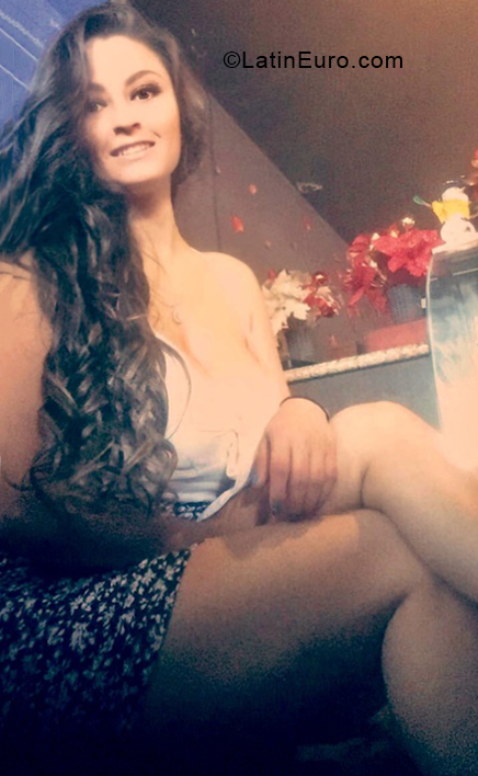 Date this passionate Ecuador girl Ana from Ambato EC290