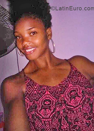 Date this charming Dominican Republic girl Judelkis from Santo Domingo DO33443