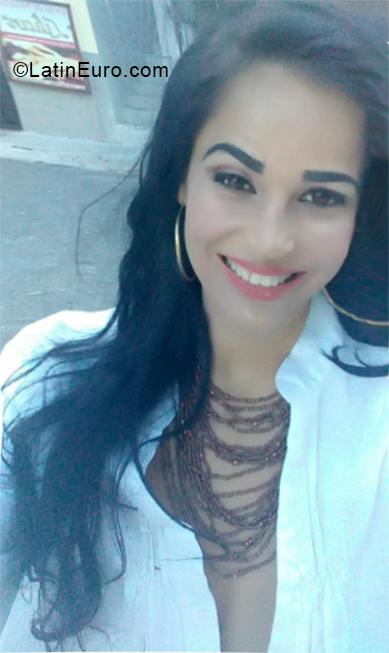 Date this beautiful Dominican Republic girl Marlin from Santiago DO33453