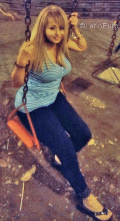 Date this lovely Colombia girl Emma from Medellin CO24588