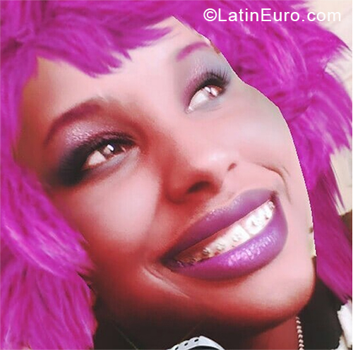 Date this funny Dominican Republic girl Mariliim from Santo Domingo DO33482