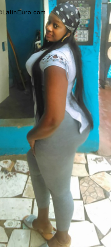 Date this good-looking Dominican Republic girl La_morena from Santo Domingo DO33503