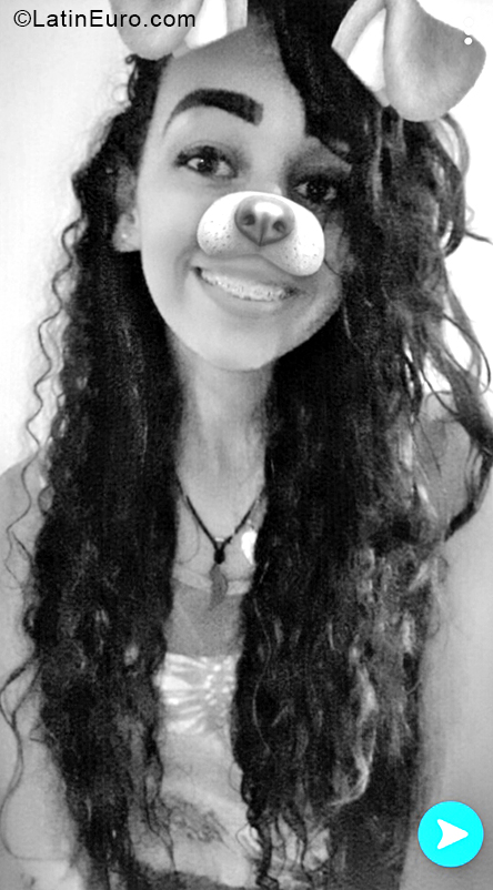 Date this good-looking Brazil girl Brenda from Cuiaba BR10723