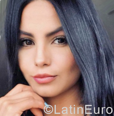 Date this young Colombia girl Samara from Medellin CO24639