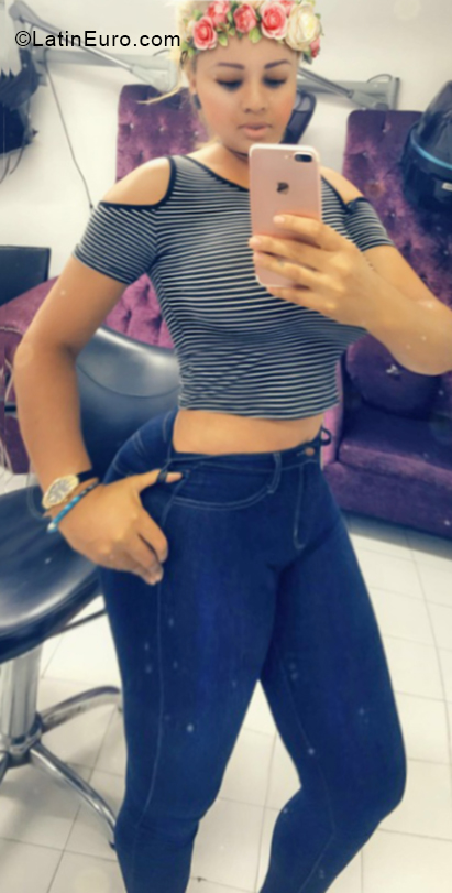 Date this pretty Dominican Republic girl Marlenny from Santo Domingo DO33553