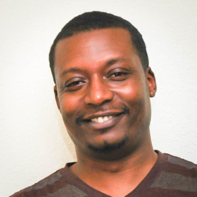 Date this hard body United States man Lorenzo from Palmdale US19671