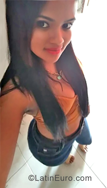 Date this young Dominican Republic girl Estefany from Santiago DO33576