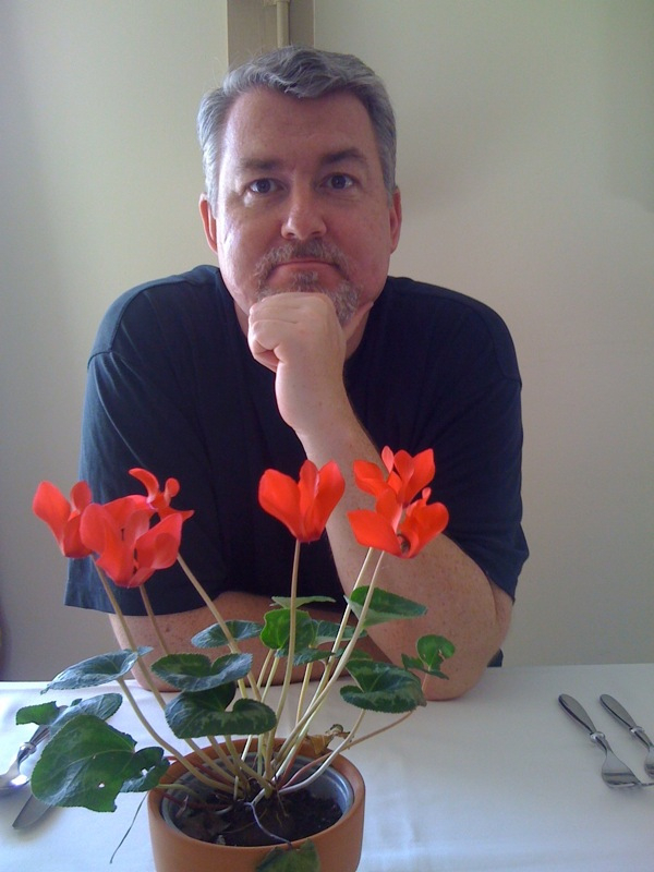 Date this voluptuous Spain man Frank from Madrid ES447